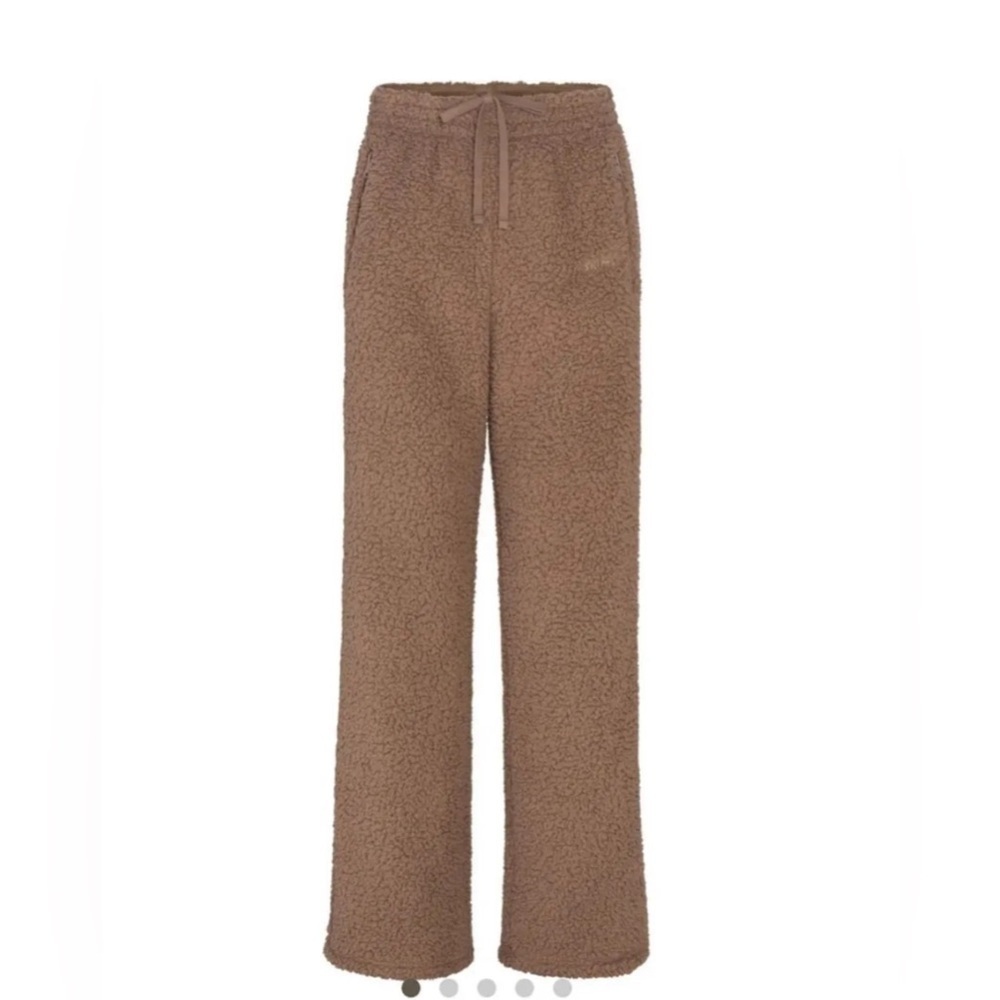 NWT Skims Teddy Fleece Track Pants in Desert Size Large